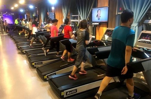 健身房运动跑步